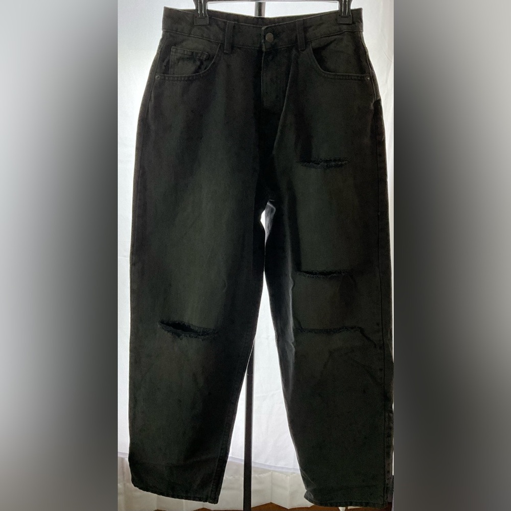 PrettyLittleThing Black Straight Leg Jeans